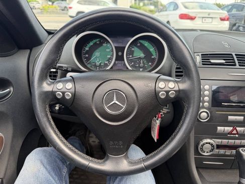 Used 2005 Mercedes-Benz SLK 350 image 21