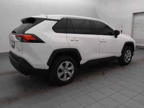 Used 2022 Toyota RAV4 LE image 10
