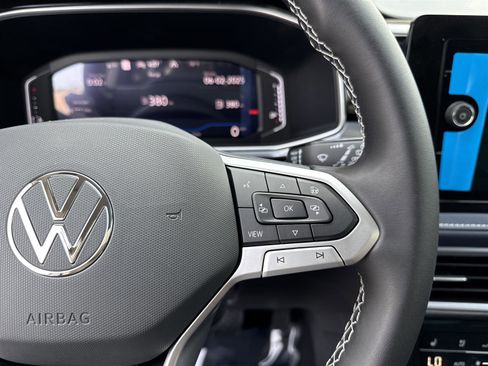 New 2025 Volkswagen Taos SEL image 18