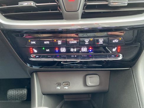 Used 2024 Buick Encore GX Avenir w/ Avenir Technology Package image 30