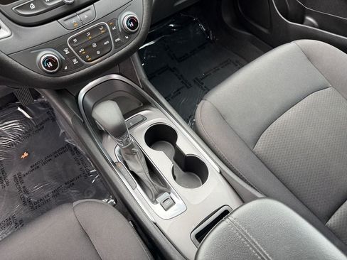 Used 2022 Chevrolet Malibu LT FWD image 18