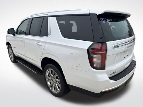 Used 2021 Chevrolet Tahoe LT w/ Luxury Package image 5