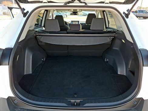 Used 2025 Toyota RAV4 XLE image 28