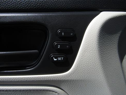 Used 2025 Honda Odyssey EX-L image 25