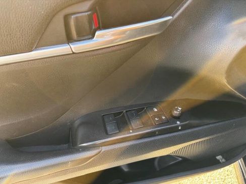 Used 2021 Toyota Camry SE image 42