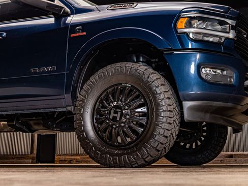 Used 2022 RAM 3500 Laramie image 17