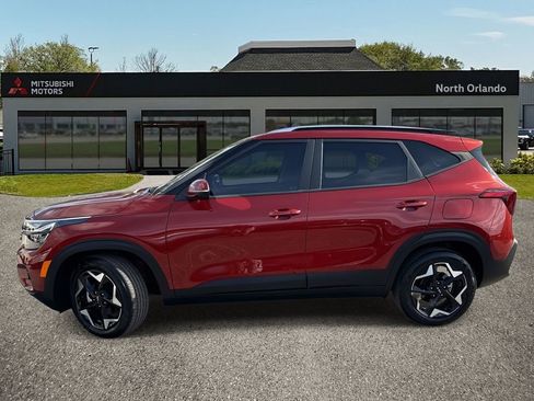 Used 2025 Kia Seltos S image 2