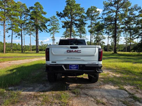 Used 2026 GMC Sierra 2500 AT4X AWD/4WD image 4
