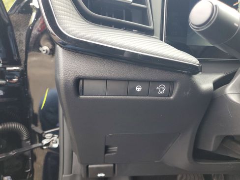 New 2026 Nissan Kicks SR image 20