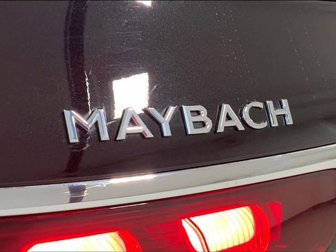 Used 2025 Mercedes-Benz Maybach GLS 600 4MATIC image 29