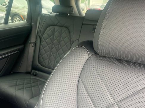 Used 2025 BMW X5 xDrive40i w/ Parking Assistance Package AWD/4WD image 5