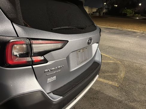 Used 2020 Subaru Outback Limited w/ Popular Package #2 image 9