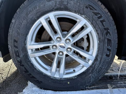 Used 2020 Ford Explorer XLT w/ Equipment Group 202A image 20