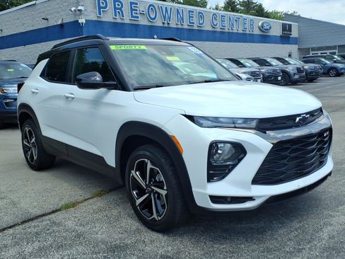 Used 2023 Chevrolet TrailBlazer RS w/ Convenience Package AWD/4WD image 1