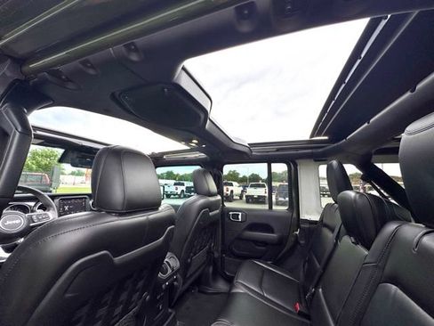 Used 2023 Jeep Wrangler Unlimited Rubicon 392 AWD/4WD image 15