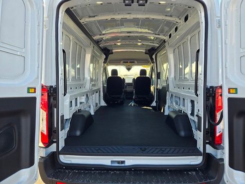 New 2026 Ford Transit 250 148 Medium Roof RWD image 12