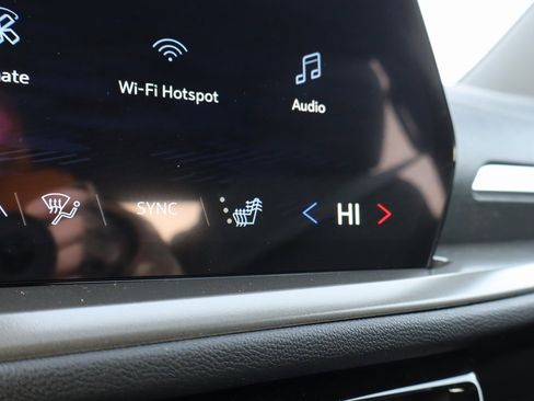 New 2026 Chevrolet Traverse LT image 14