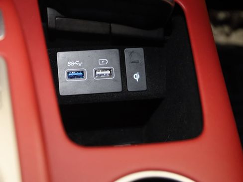 Used 2023 Genesis GV70 2.5T w/ Sport Prestige Package image 34