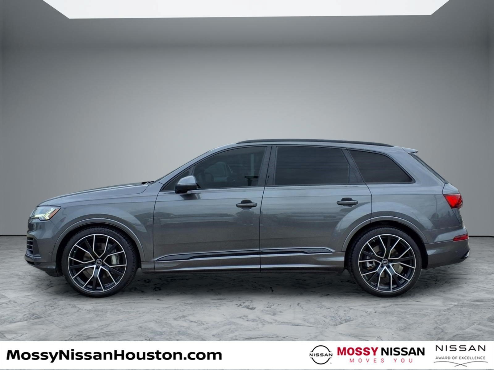 Used 2023 Audi Q7 3.0T Prestige w/ Prestige Package AWD/4WD image 5