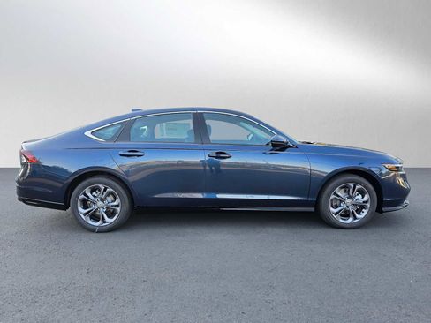 New 2025 Honda Accord EX-L image 2