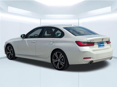 Used 2023 BMW 330i Sedan w/ Premium Package RWD image 3
