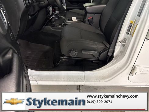 Used 2021 Jeep Wrangler Unlimited Sport w/ Technology Group image 27