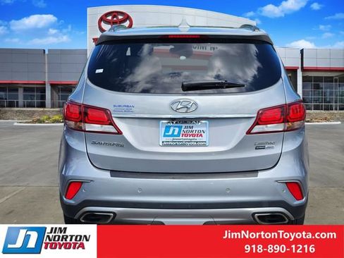 Used 2017 Hyundai Santa Fe Limited w/ Cargo Package AWD/4WD image 6