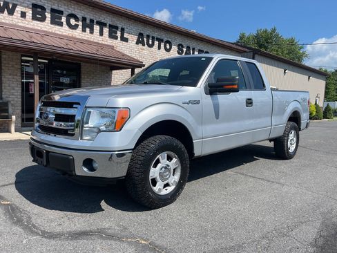 Used 2013 Ford F150 XLT w/ Mid Equipment Group AWD/4WD image 2