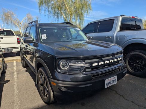 Used 2023 Ford Bronco Sport Outer Banks w/ Tech Package image 3