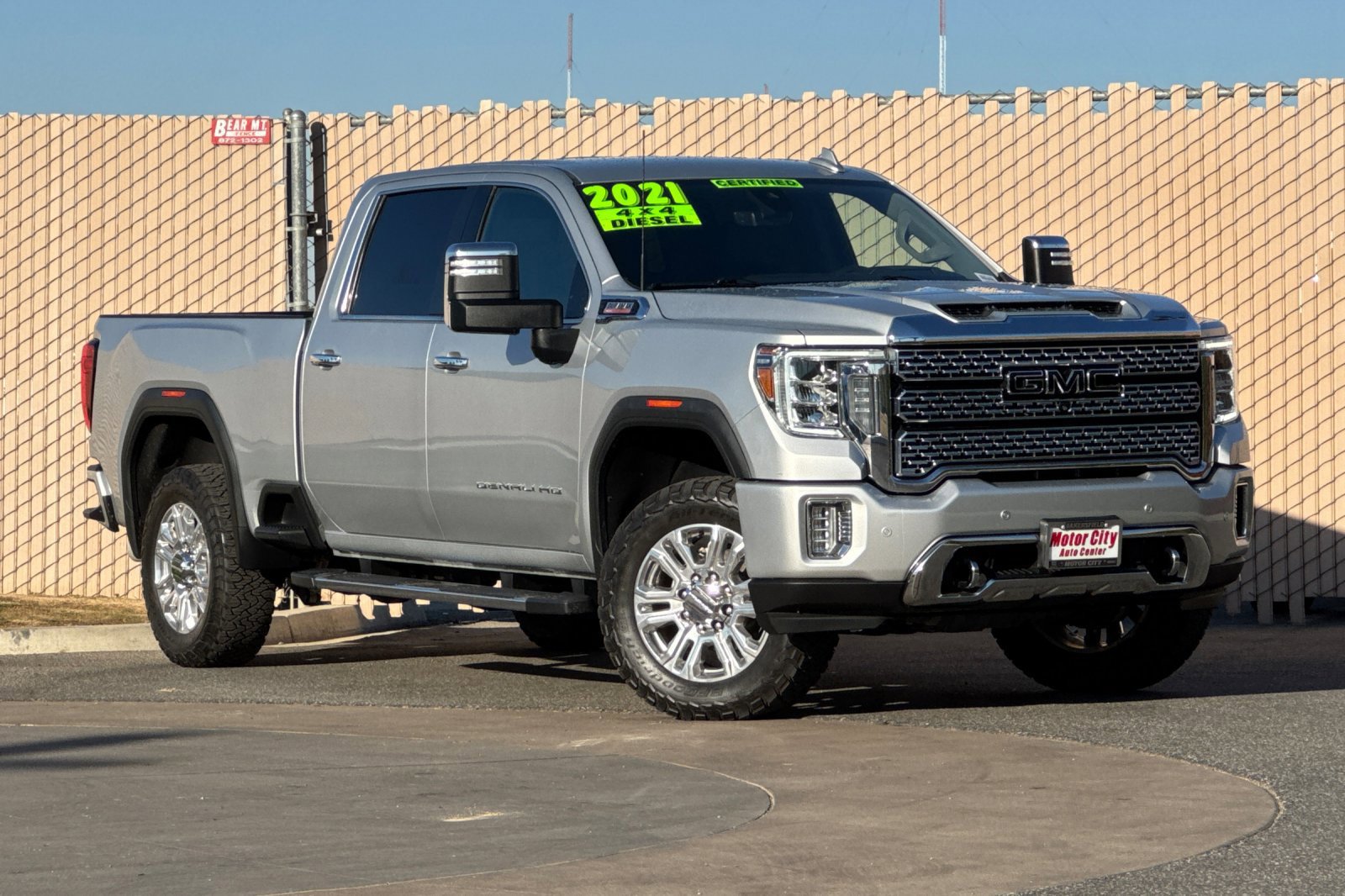 Certified 2021 GMC Sierra 2500 Denali w/ Technology Package AWD/4WD image 2