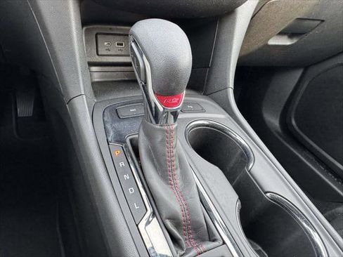 Used 2023 Chevrolet Equinox RS image 29