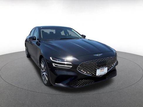 Used 2025 Genesis G70 2.5T RWD image 3