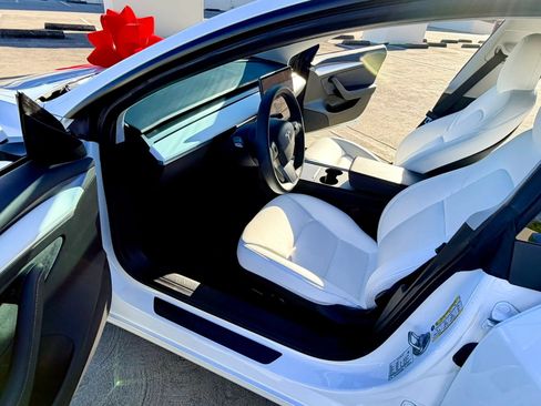 Used 2023 Tesla Model 3 Standard Range RWD image 30