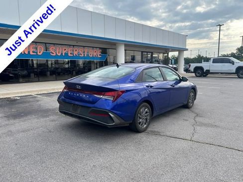 Used 2024 Hyundai Elantra SEL FWD image 4