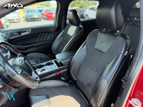 Used 2020 Ford Edge ST w/ Equipment Group 401A AWD/4WD image 14