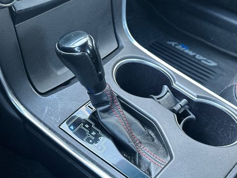 Used 2017 Toyota Camry SE image 24