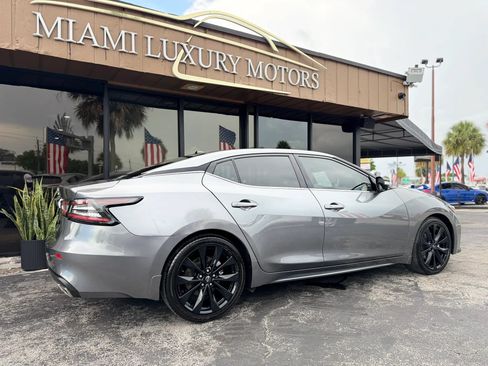 Used 2023 Nissan Maxima SR w/ Sport Mat Group FWD image 12