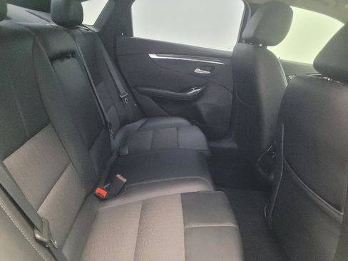 Used 2019 Chevrolet Impala LT FWD image 19