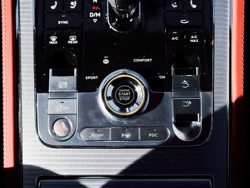 Used 2023 Bentley Continental GT Azure image 57