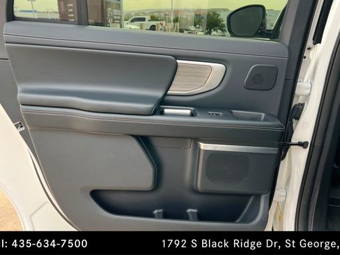 Used 2026 Ford Expedition Max Platinum w/ Driver's Package AWD/4WD image 18