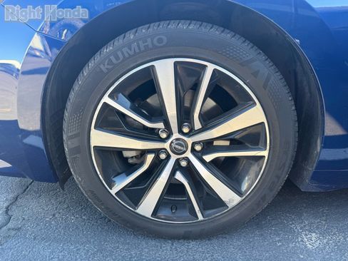 Used 2023 Nissan Maxima SV w/ Floor Mat Group image 6