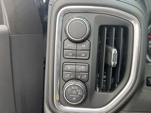 Used 2019 Chevrolet Silverado 1500 High Country w/ Technology Package image 27