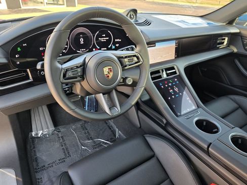 New 2025 Porsche Taycan image 4