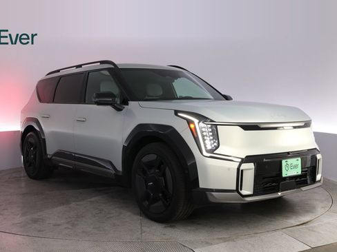 Used 2024 Kia EV9 GT-Line AWD/4WD image 13