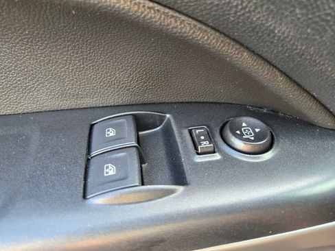 Used 2022 Chevrolet Colorado LT w/ Fleet Safety Package RWD image 34