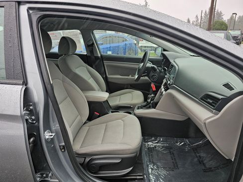 Used 2019 Hyundai Elantra SEL image 11