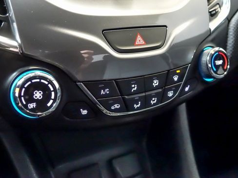 Used 2018 Chevrolet Cruze LT w/ Convenience Package image 23