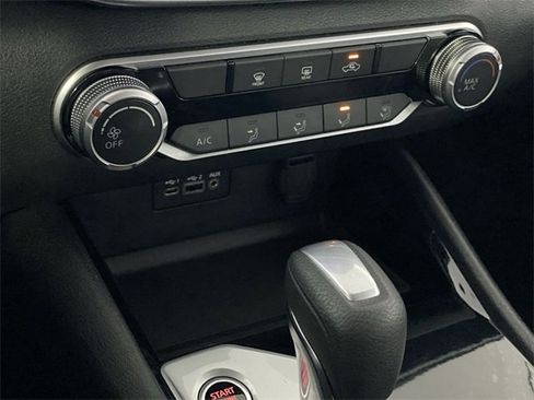 Used 2024 Nissan Altima 2.5 SV image 22