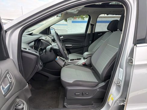 Used 2014 Ford Escape SE image 18