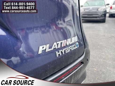Used 2022 Toyota Sienna Platinum image 8